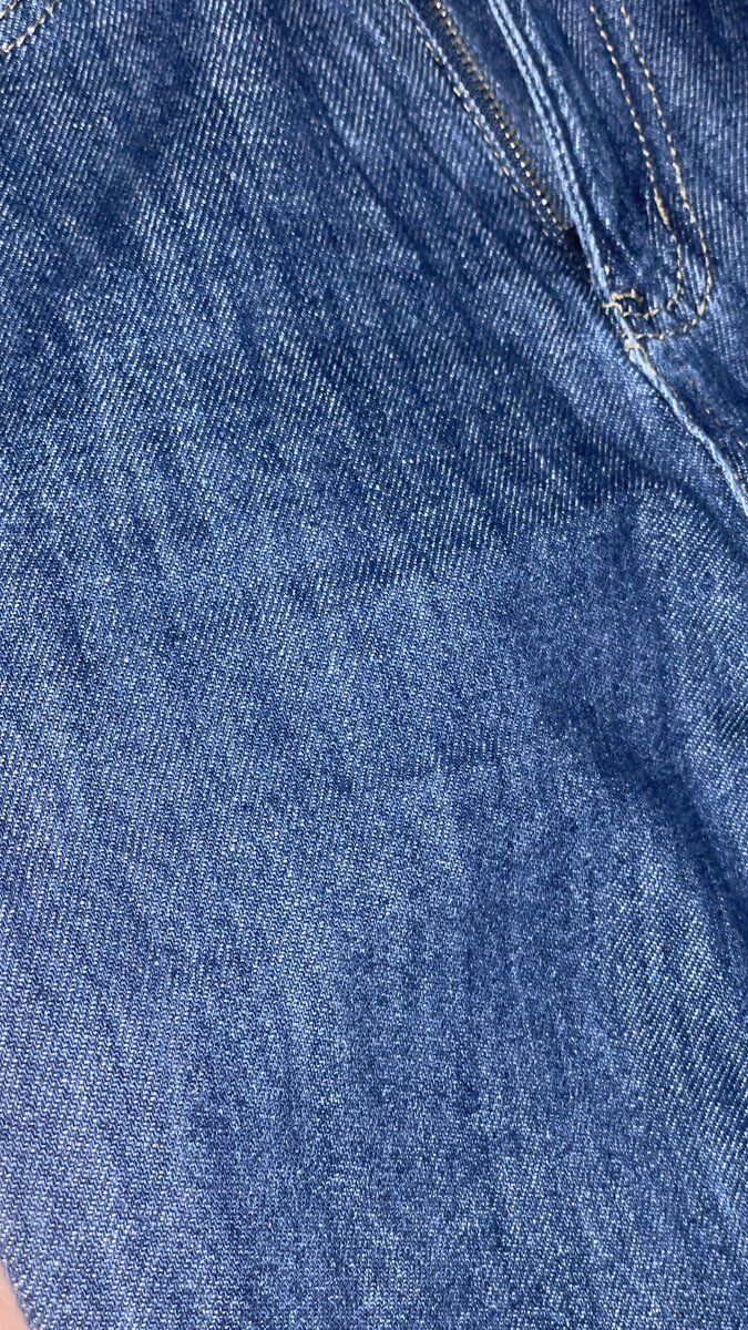 eilvcies's tweet photo. jeans ukuran S, pj 95cm, lp 66cm, lph 44cm, lingkar kaki bawah 28cm.
harganya bebas aja, udah kekecilan soalnya, minat dm yaa https://t.co/0GTikVih30