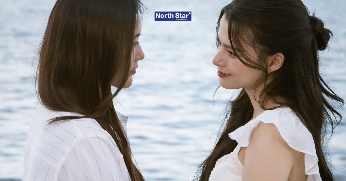 soneforsnsdto9's tweet photo. สายตารักมากมายขนาดนี้ ไม่น่าเชื่อว่าจะมีแค่ลูกแฝด 2คน รุ่นนี้ตั้งทีมฟุตบอลได้เลย 555555555555 แต่กลัวเธอขาเจ็บเนอะหมวด
#เสน่หาวาโย #4Elements
#ฟรีนเบค #FreenBecky
#srchafreen #Beckysangels https://t.co/MpeTxAb7uO