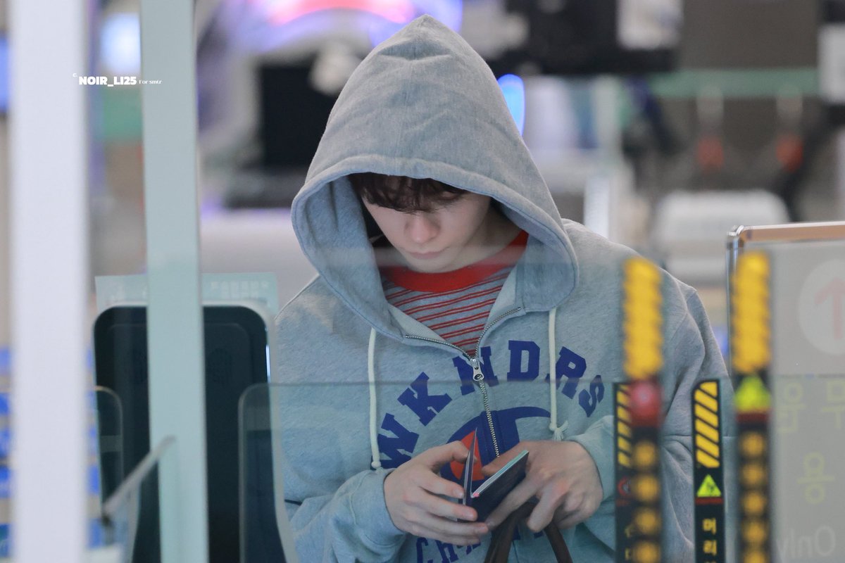 NOIR_LI25's tweet photo. 260514 ICN🛫MFM

#SMTR25 #WOOLIN #우린 #김우린  #GraduationTrip #FanMeetingTour https://t.co/M2EN4maaLn