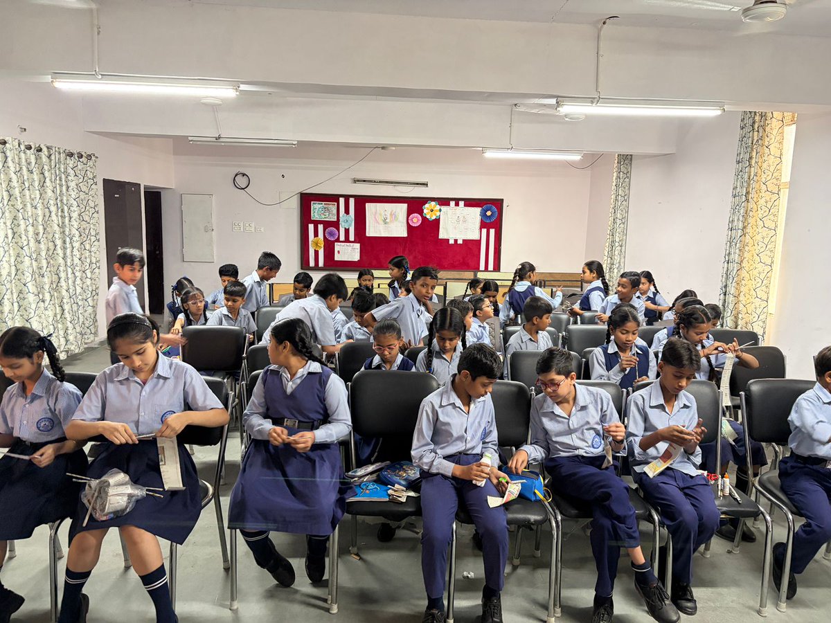 gmsss46d's tweet photo. Under the Vidyanjali initiative, our school is fostering creativity and communication through engaging Language and Art &amp; Craft activities.
Making learning joyful, interactive, and meaningful while helping every child explore their unique talents. https://t.co/yxqyyz8POP