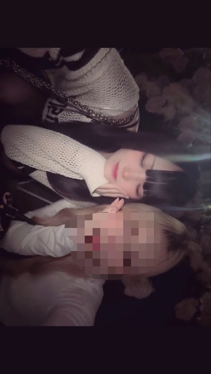 そら tweet media
