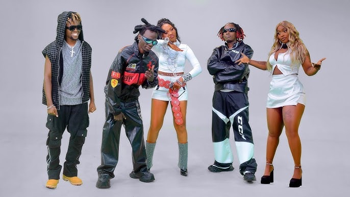 912CroozeFM's tweet photo. Kamenyo Richard seals the third hour of #TheMorningAddiction with “NZALINA” by All Stars
#MTNMoMoApp https://t.co/afIAPXduo4