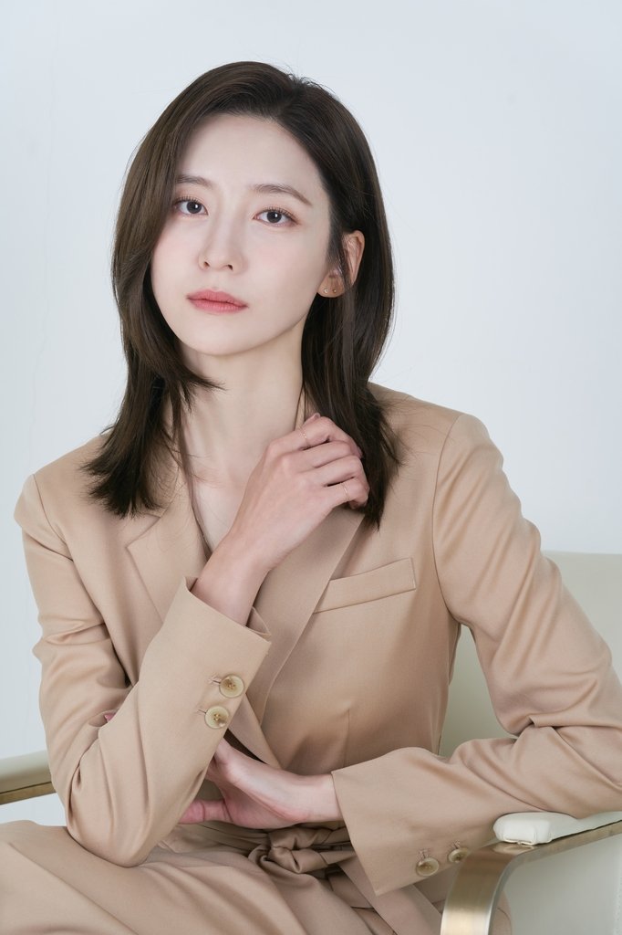 아이나 tweet media