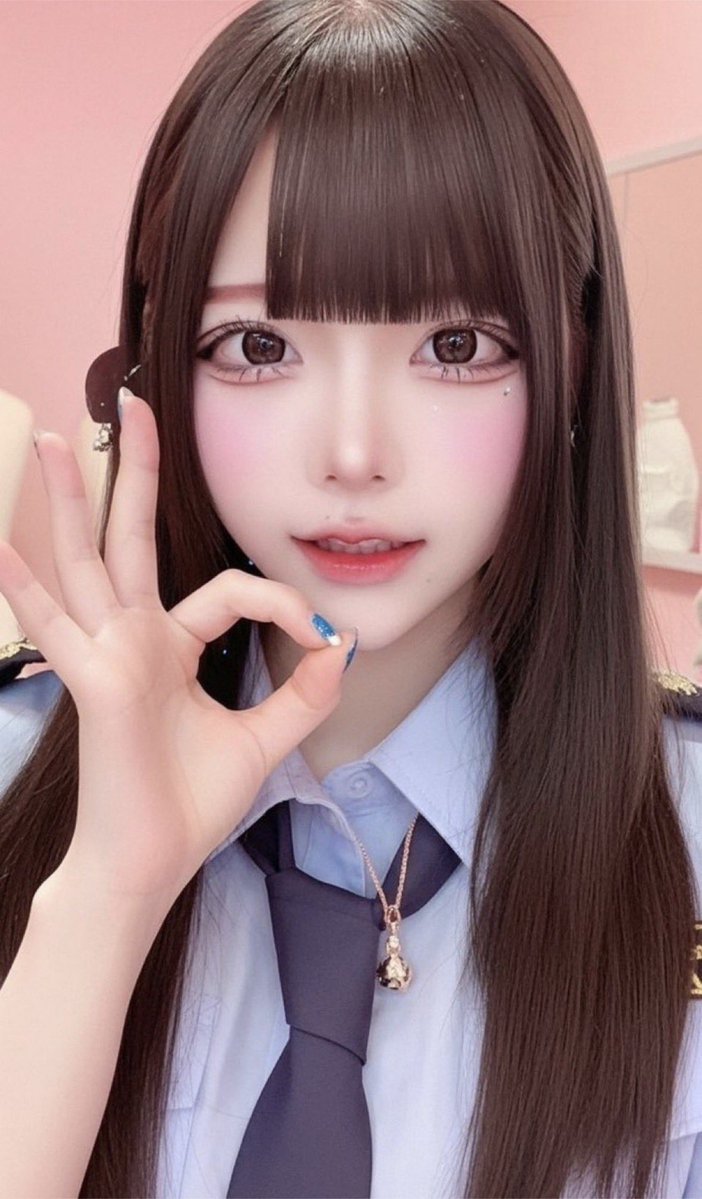 みう tweet media