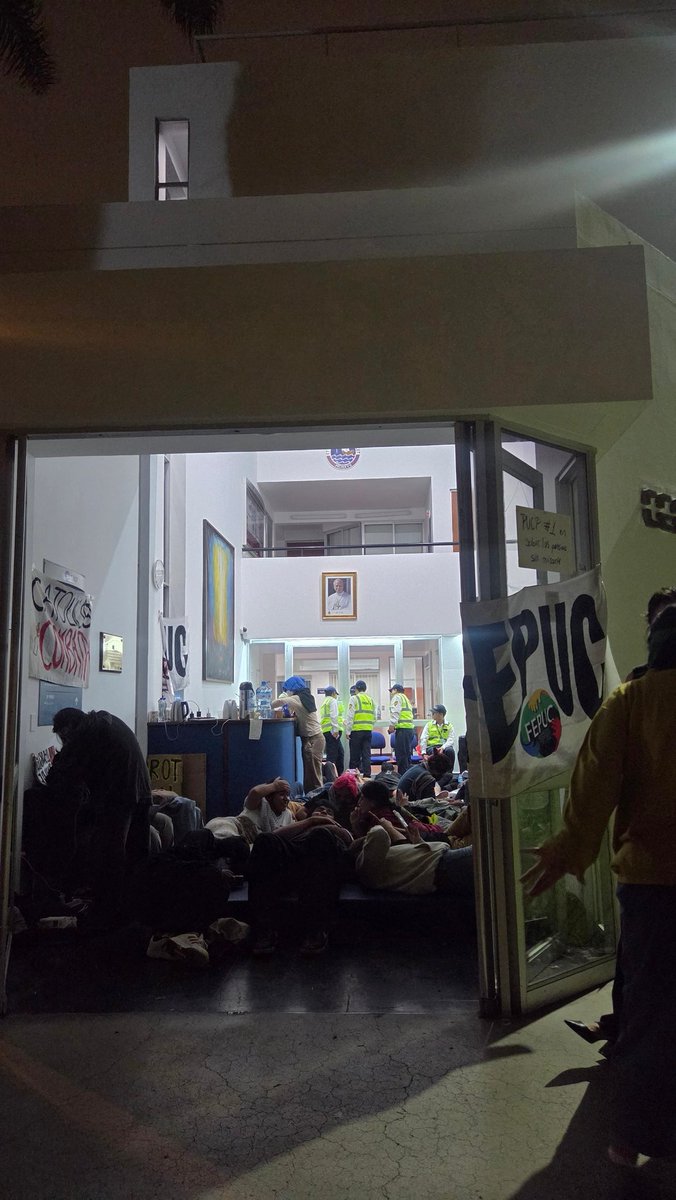 Frente de Egresados PUCP tweet media