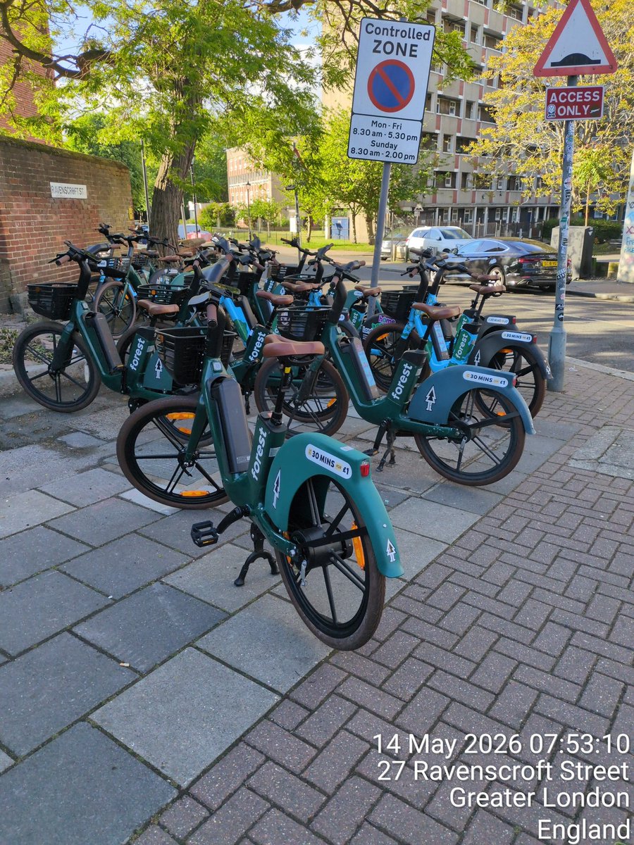 GreenWorldJoy's tweet photo. @forestbike_uk @TowerHamletsNow @LutfurRahmanTH @forestbike_uk Did you yet again unload bikes on Ravenscroft St E2, blocking the pavement? How many times does this need to be raised? You're obstructing public access both for pushchairs &amp; those with mobility issues. Show  responsibility—remove them &amp; stop using this location! https://t.co/0dlqLkuuEd