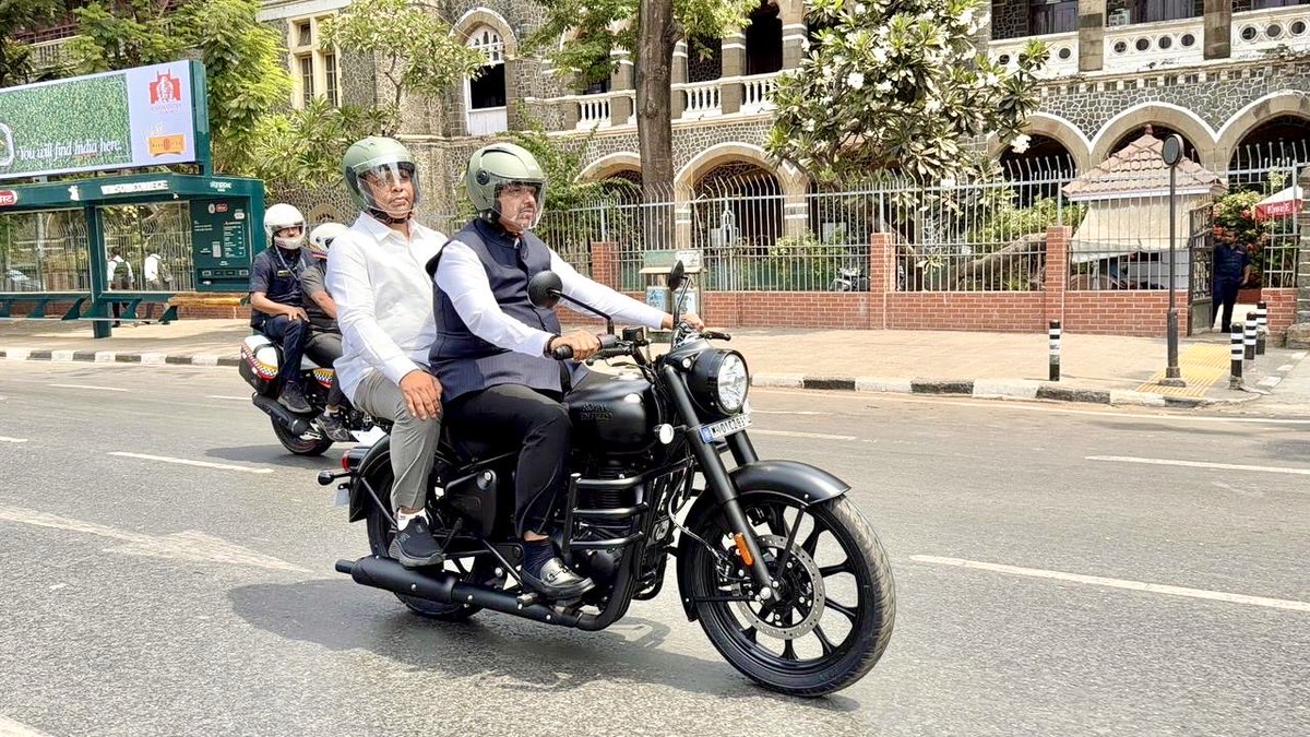 Devendra Fadnavis tweet media