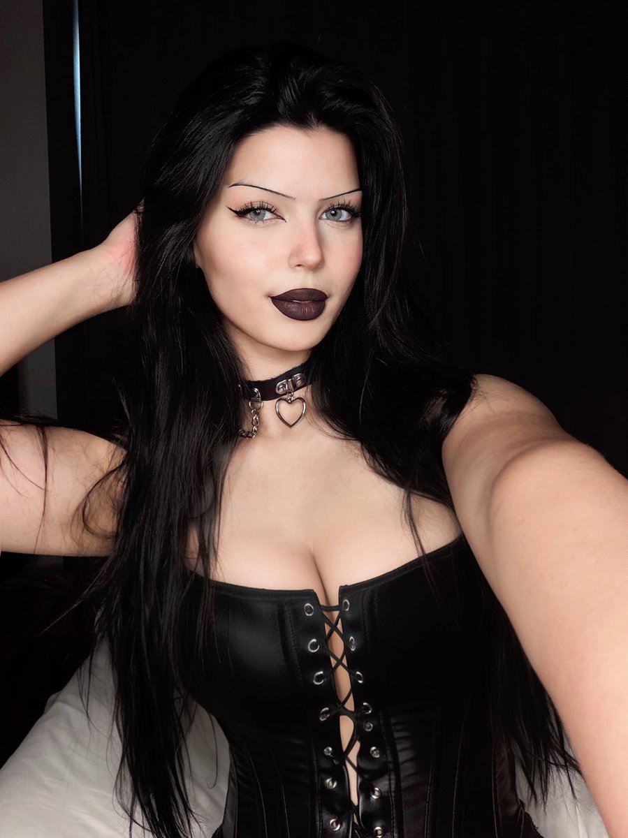 gothvicy's tweet photo. Would u date a mentally unstable goth? (Me)

A: Yes
B: No
C: It depends… https://t.co/5IpDAe4KAE