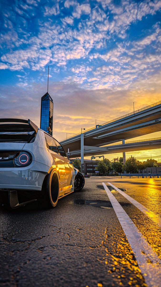Holden88805 tweet media