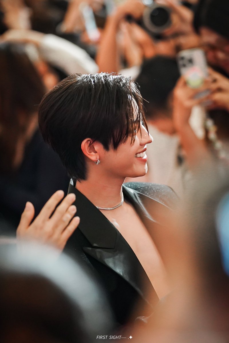 𝘍𝘐𝘙𝘚𝘛 𝘚𝘐𝘎𝘏𝘛── .✦ tweet media