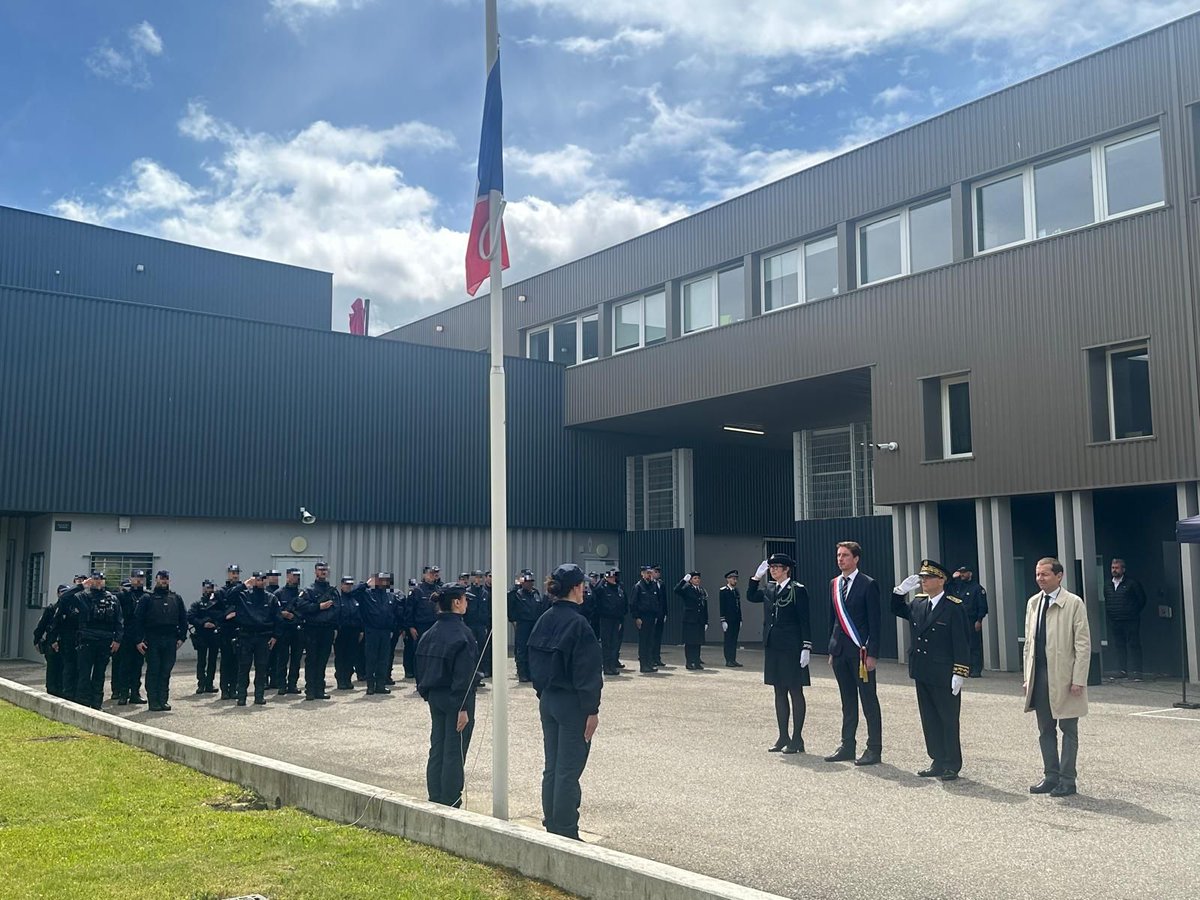Image de Préfet du Haut-Rhin - #Hommage aux agents pénitentiaires victimes du drame d’Incarville du 14 mai 2024.
Deux ans après, la