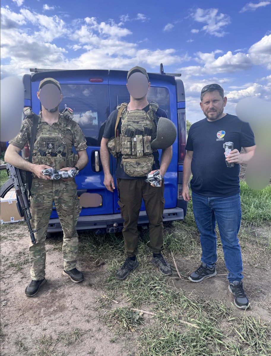 UKRRichard's tweet photo. ⛑️ The tourniquets kindly donated by @Suzyistdaheim were given to Luit Brigade. 
They will save lives!

Thank you Suzy for you do to support me and the guys in Donbas. 🫂 https://t.co/PVSKn11AC7