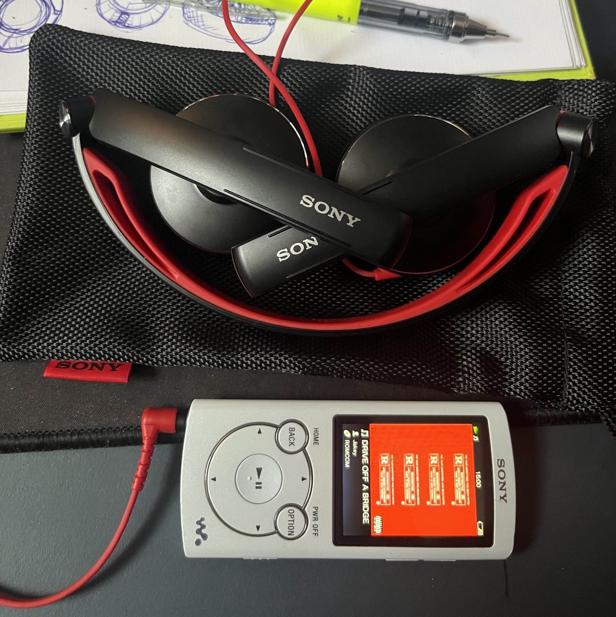 naebowski's tweet photo. @akiraa_tanaka I use a variety of on ears, but mainly my MDR V5 that I fixed up https://t.co/gEqsdwQIt3