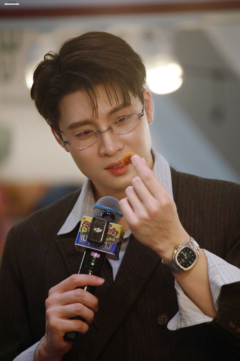 นู๋น้อยของมีน tweet media