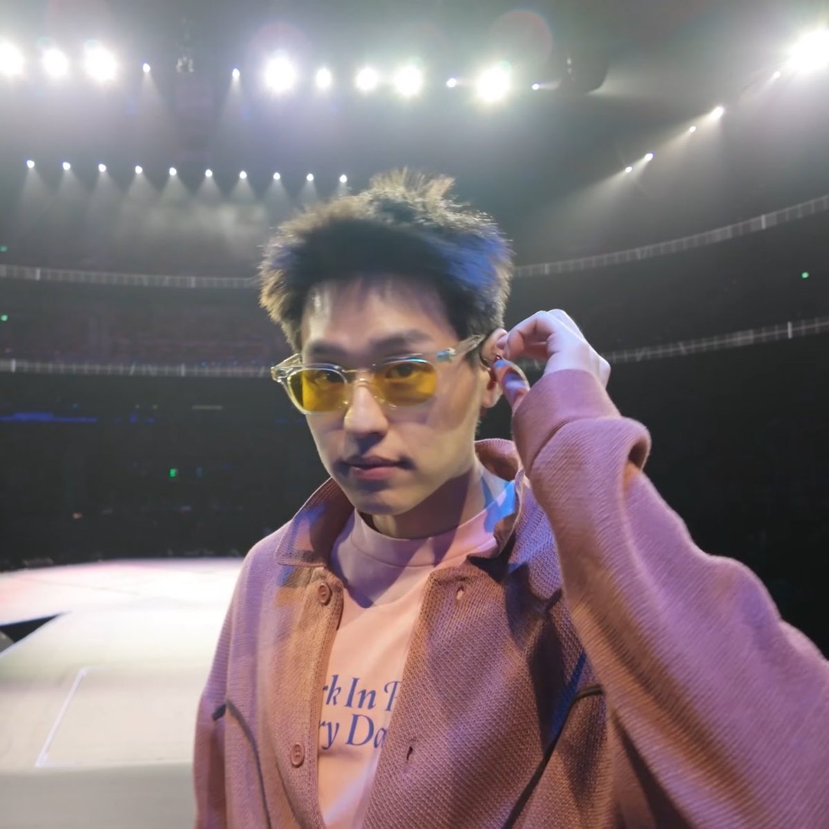 ดับเบิ้ลบีบิวกิ้นไม่บอก ent. ✧˖° 🧡 ⋆。˚🐶⊹₊ tweet media