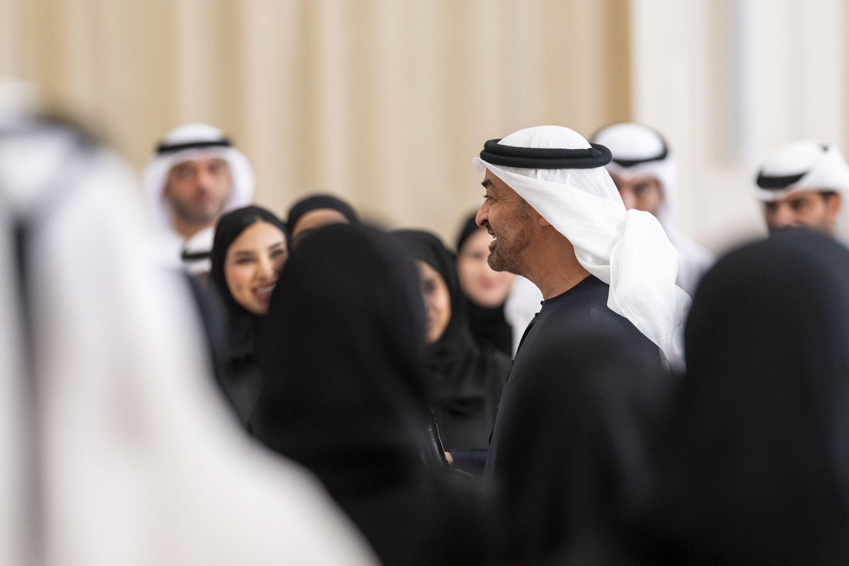 شبكة أبوظبي tweet media