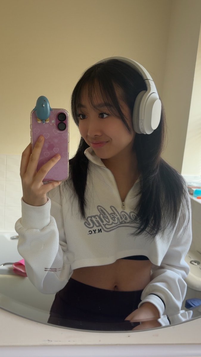luumi | twitch.tv/luumittv tweet media