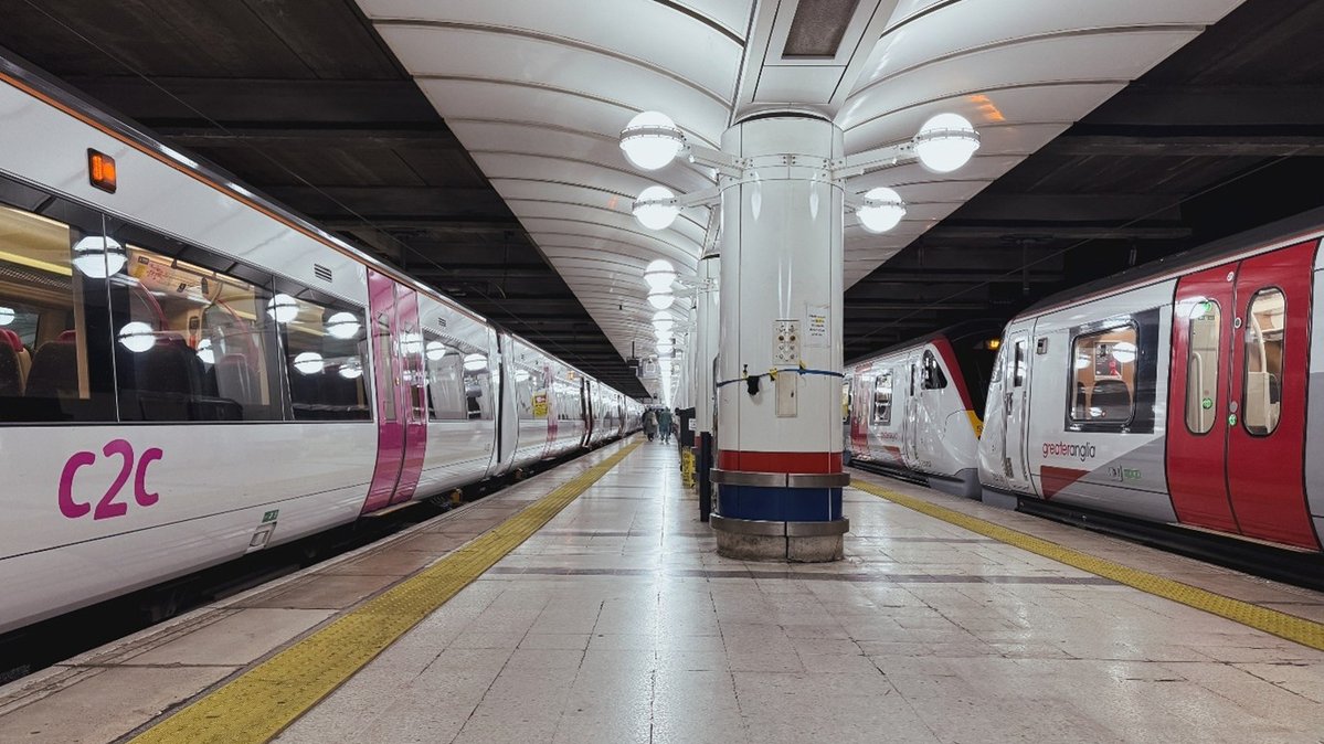 Network Rail tweet media