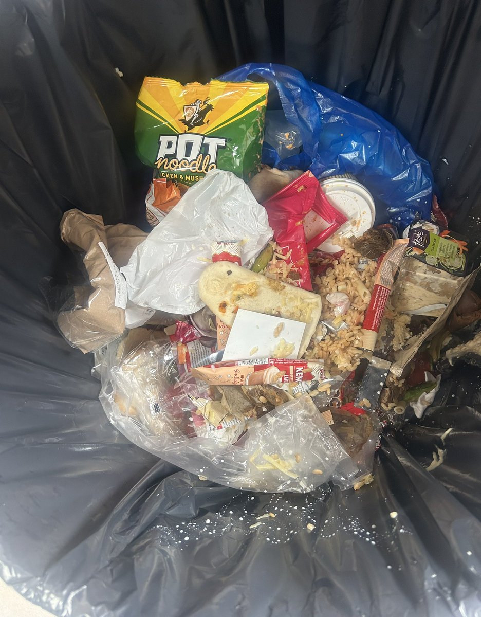 Trashmistress tweet media
