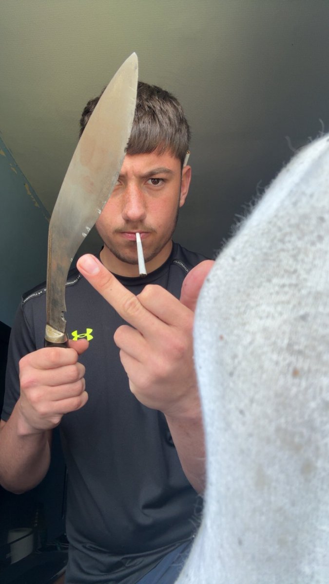 KINGCON333's tweet photo. Who ever don’t pay up can get cut up🔥😈. 
#findom #scallylad https://t.co/lBEGjkTSei