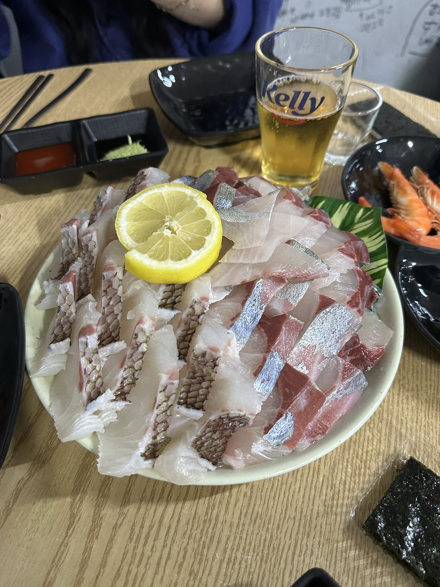 박아가씨 tweet media