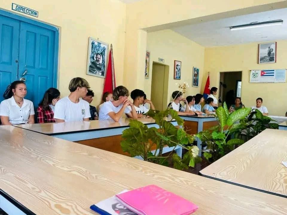 TaniaMariaHere1's tweet photo. Se desarrolla en #ProvinciaGranma Consejos Municipales de la #FEEMdeGranma
#MultiplicandoElCompromiso
@DiazCanelB @BarceloOrt92635 @DrRobertoMOjeda @PartidoPCC @UJC_Granma @UJCdeCuba @FEEM_Cuba @Feem_Granma
@YanetsyTerry @PresidenciaCuba @CubaMined https://t.co/5xT8hT5GTS