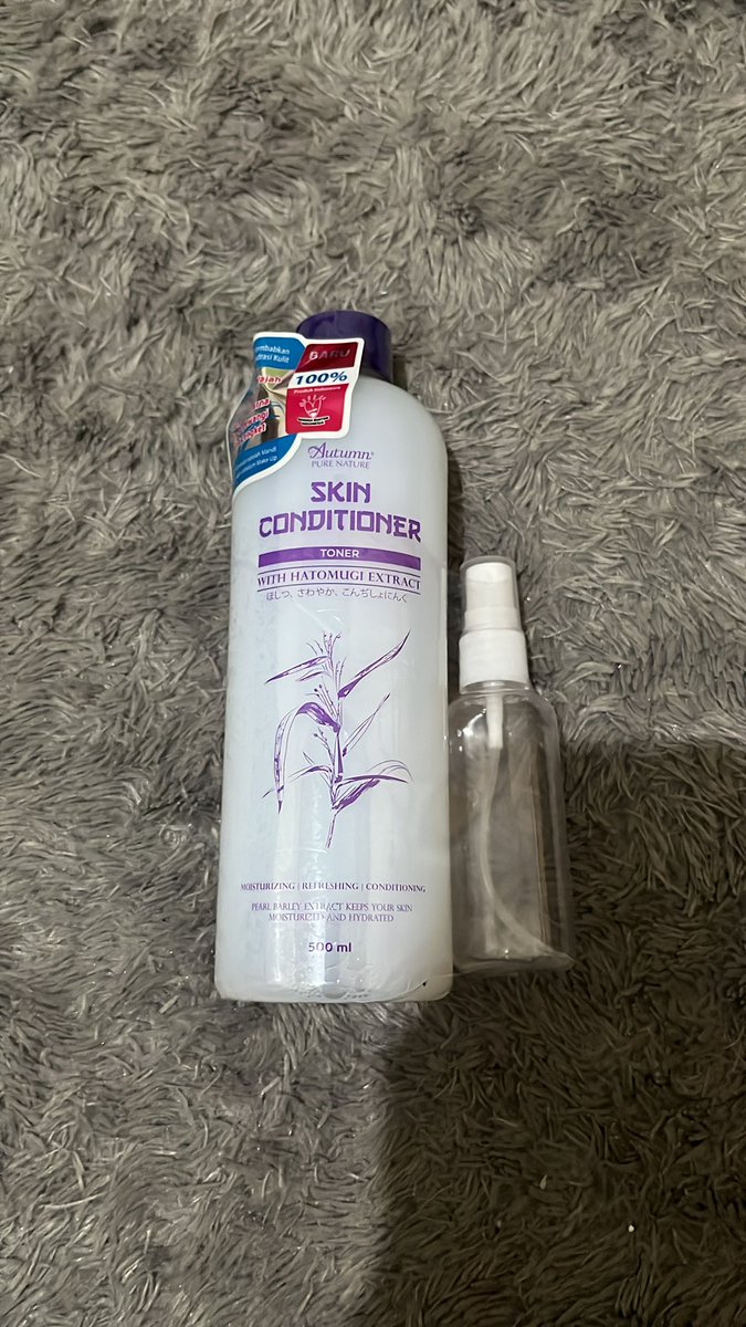 afteruhappy's tweet photo. WTS Preloved NEW toner hatomugi, salah pilih varian gais, harusnya ak beli glycolic acid ternyata yg ke co toner hatomugi😔😔 blm dipake sama sekali, free botol spray

📍solo,sukoharjo,ums
💰40k
• bisa sopi/oren (tp tambah admin yeh)
• cod jg bisaa

tags. Wts wtb preloved jual https://t.co/zn0xIyckQh