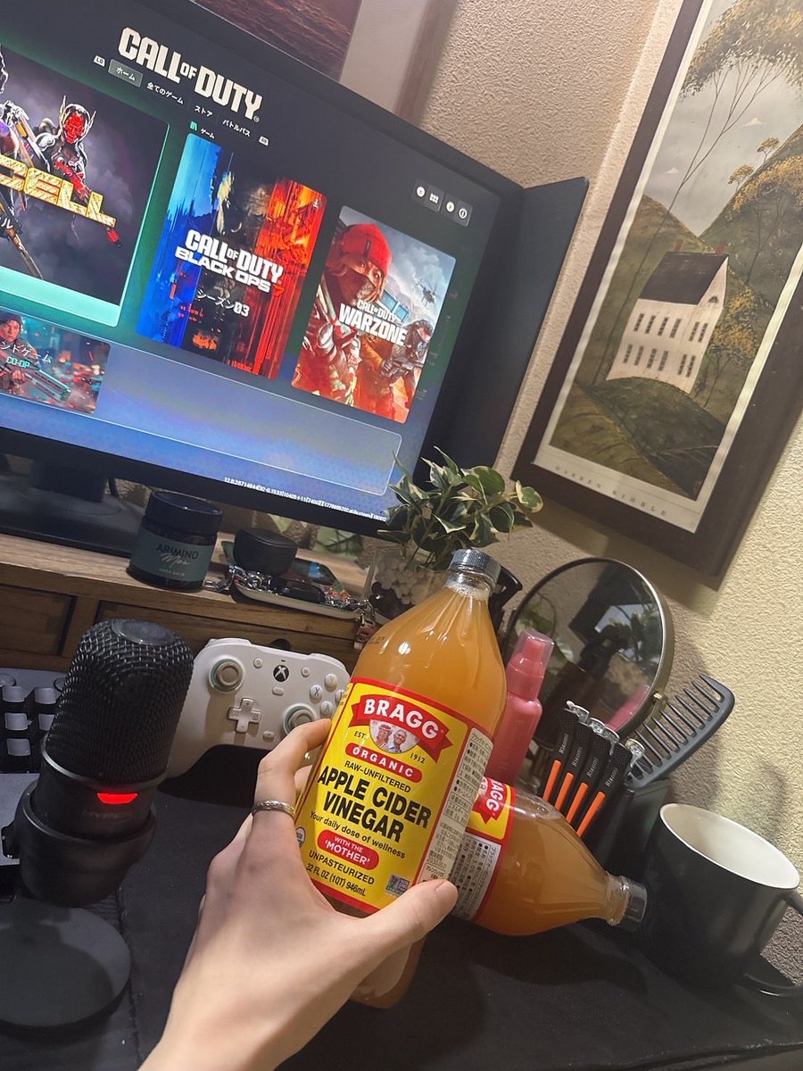 Spaghetti__zzz's tweet photo. プレゼントもろた🥺🥺🥺嬉
最近食べ過ぎデブりたくないから飲む！！ https://t.co/xJoBqJF08W