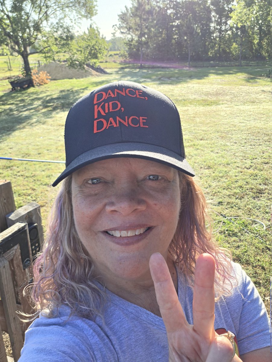 Tessiemae01's tweet photo. Got my new hat! Lovin it! @Shinedown #dancekiddance https://t.co/oPePRYv2MF