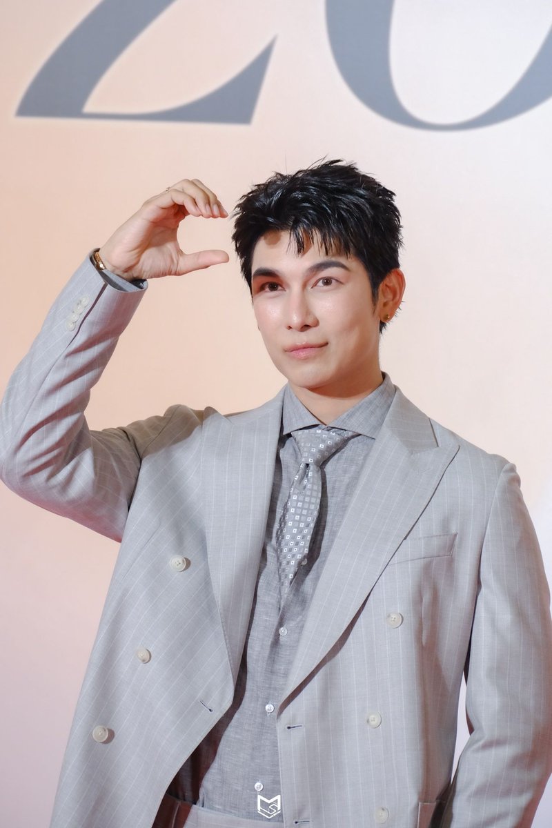 MewsuppasitTH's tweet photo. ส่งหัวใจครับ 🤍🩶

MEW AT KAZZ 2026

@MSuppasit
#MewSuppasit 
#KAZZAWARDS2026xMEW https://t.co/T3npdSjOQW