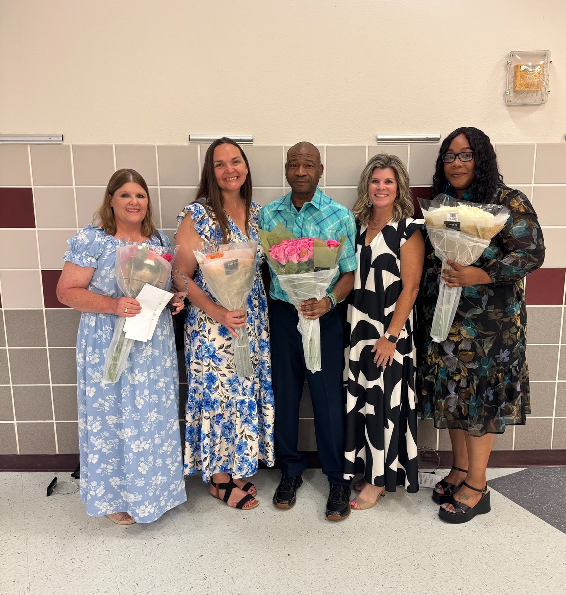 cg_cats's tweet photo. We celebrated our yearly award winners &amp; Mr. Borroni, who retired, @CSISD awards. We are thankful for those honored: Mrs. Mason, Mrs. Kema, Mr. Woods, Mrs. Cameron, Mrs. Lewis, and Mr. Borroni, but also thankful for all the staff who came out in support. https://t.co/nINrNn8VN4