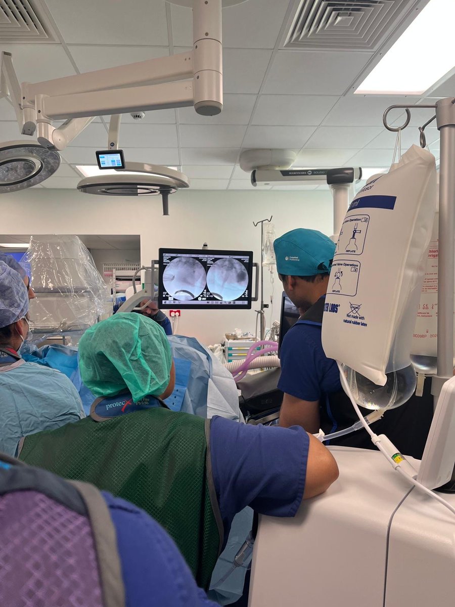 CPUKI_Urology's tweet photo. Great to be at Heartlands Hospital today supporting the Endourology PCNL Access Masterclass hosted by Coloplast and the team at University Hospitals Birmingham.
Over the past two days, this course has brought together urologists and surgical teams to refine their supine PCNL access skills, with:
Expert-led training from leading faculty
Live interactive surgeries showcasing real-world application
Hands-on exposure to the Coloplast TFL Drive, demonstrating its precision and performance in a clinical setting
Valuable peer-to-peer learning and discussion
A big thank you to Maitrey Darrad and Ivo Dukic for leading such an engaging and educational programme, and to everyone who attended and contributed.
Fantastic to see innovation and collaboration coming together to support better patient outcomes in endourology.
#Urology #Endourology #PCNL #MedicalEducation #Coloplast #Innovation #TFLDrive #NHS #SurgicalTraining #Birmingham #uhb