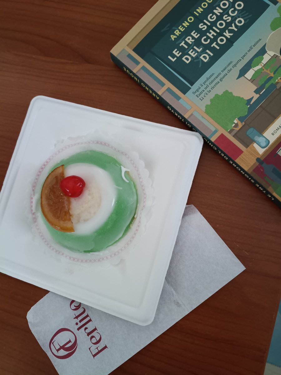romulus333's tweet photo. Gute Literatur und gute Rahmenbedingungen! So wichtig! Saluti da Sicilia https://t.co/8wLgJ0w1sa
