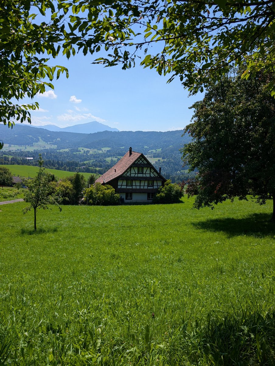 HikingSchweiz's tweet photo. The rolling hills of Canton Zug in Central Switzerland 🇨🇭 https://t.co/mCIKY8paUw