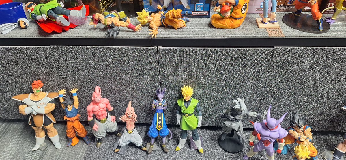 大量持ち込みありがとうございます🙇 販売エリア、くじエリアに準備