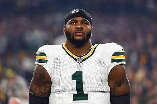 NFL__SIDELINE's tweet photo. The expectation around the Packers is Micah Parsons could miss the first 3-4 weeks of the season, per @AdamSchefter https://t.co/Ujr2lPTHKi