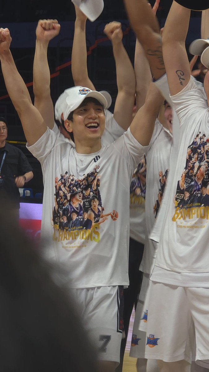 augustboos_'s tweet photo. 이제 한국을 떠나 집으로 간다~ 
2주동안 진짜 행복했다! 
언제쯤 후니 또 볼수있는 기회가 모르지만 한상 응원 하고있습니다! https://t.co/0DY87lOF1w