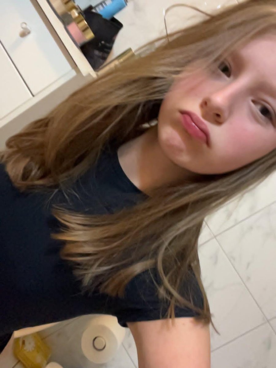likfcker tweet media