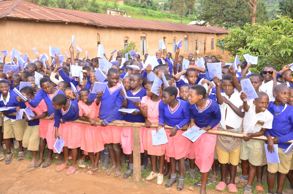 IntegrationFor's tweet photo. We reached 300+ learners through our book distribution drive in partner schools across Uganda, with engaging sessions for 200+ students on education and personal growth.

Every book is a step toward a future where no child is left behind.
#LiteracyMatters https://t.co/hSFH4E6yDj