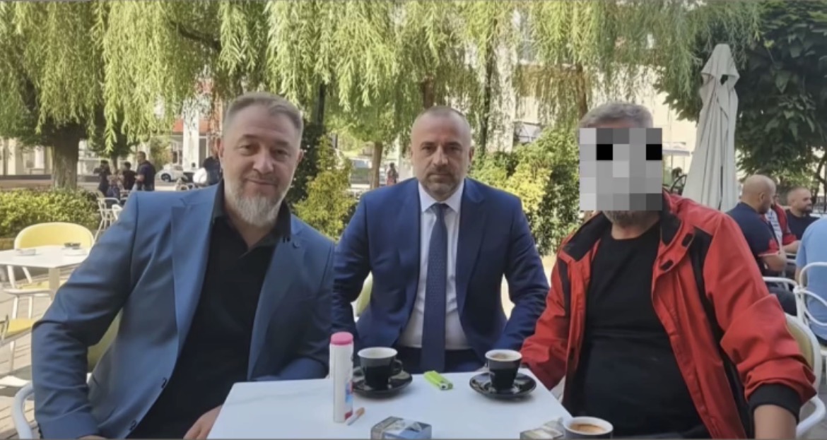 Faton700's tweet photo. Njani u pat qu peshe keshtu n’veri t’vendit. 

Ne fund e ka çliru policia e Kosoves veriun.

Tash ka mbet me çliru edhe Skenderajn nga Sami Serbia dhe klika kriminale e tij. https://t.co/GKxwroe8GM