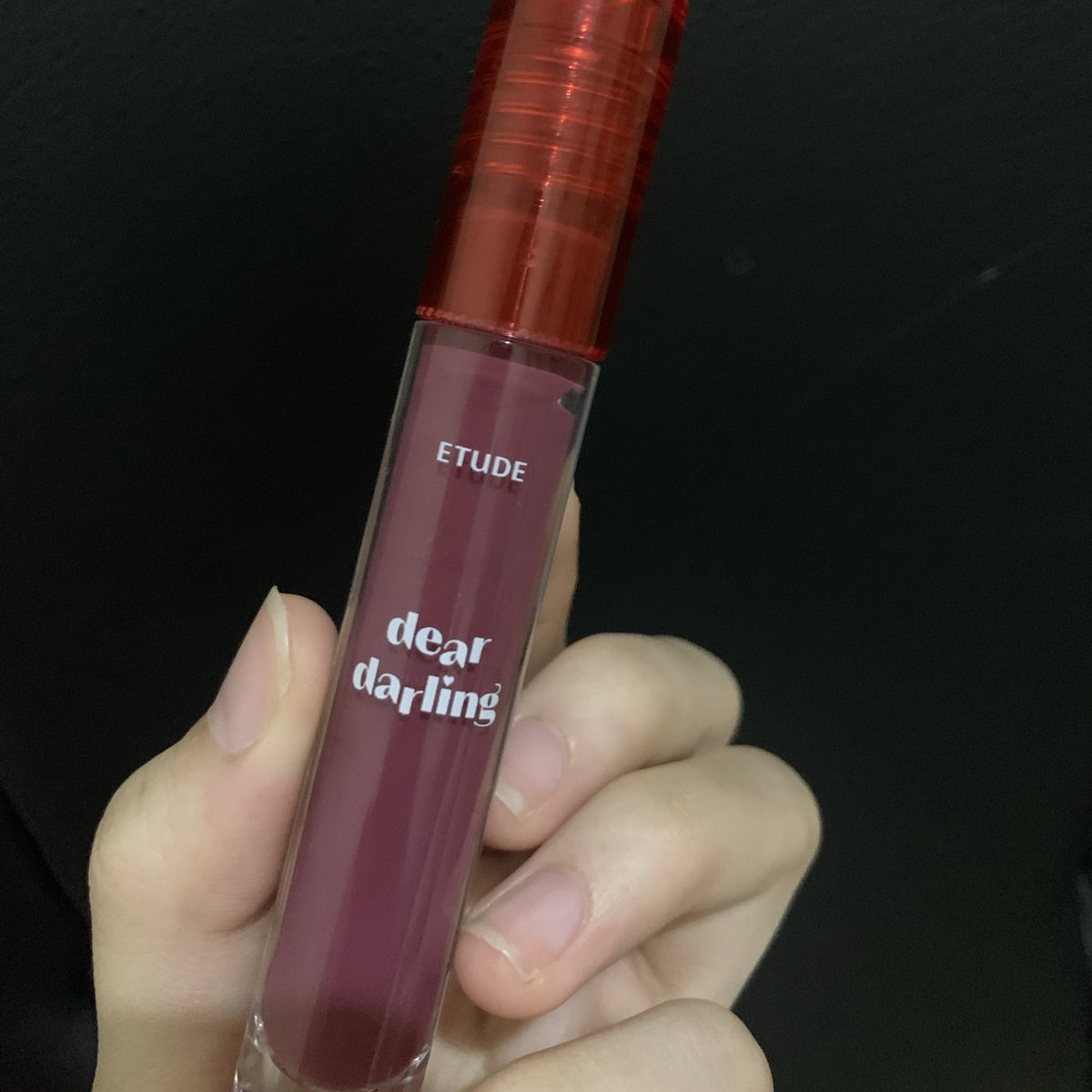 otwuwu's tweet photo. #wts #zonauang #zonajajan #preloved

WTS liptint ETUDE 
Ori (beli waktu tanggal kembar 11.11)
50k💰
Baru dipake 3 kali, ngerasa ngg cocok warnanya

Bisa COD (area jogja) atau oyen https://t.co/2HI97pSy63