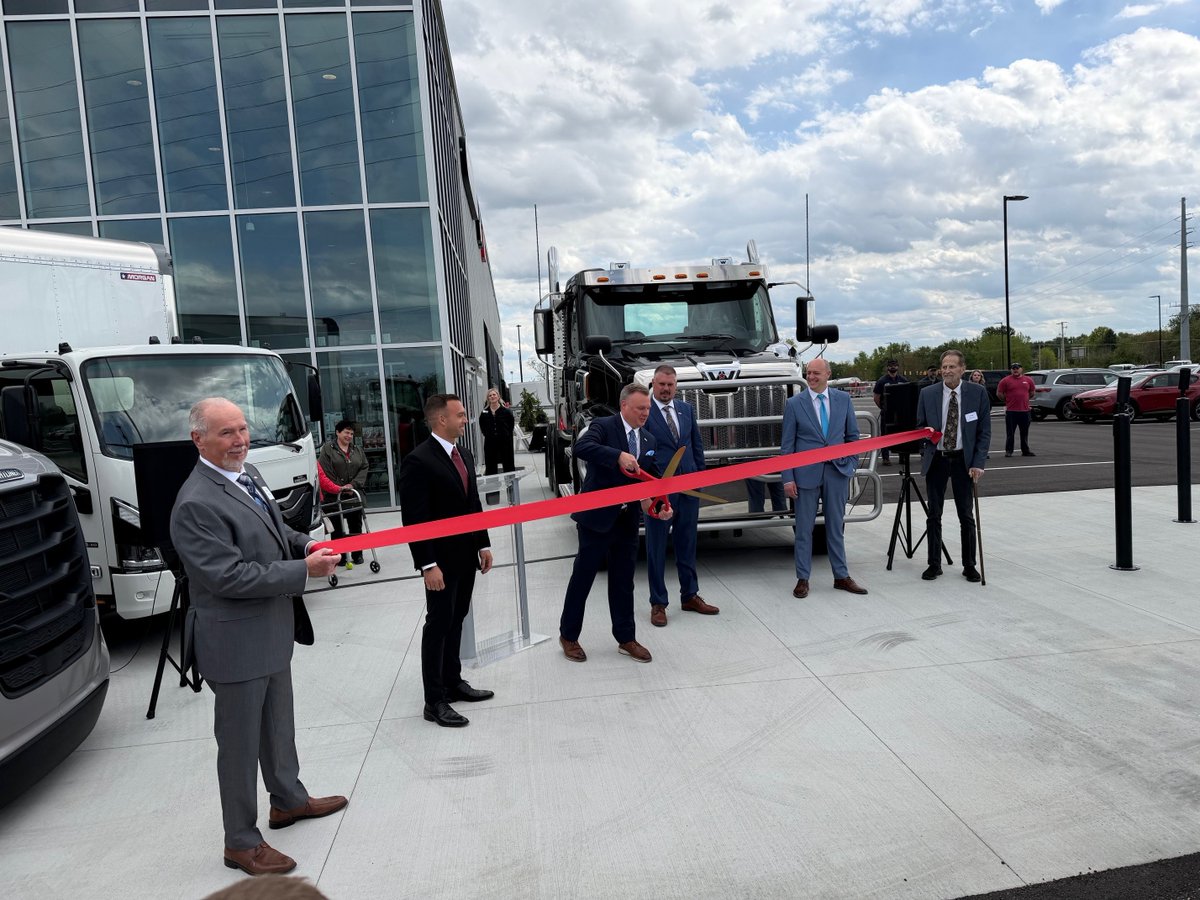 ecmsitech's tweet photo. Monday was an exciting day as we joined Young Trucks for the ribbon cutting of their brand‑new facility. Our sales team was on-site, connecting with their team and discovering the remarkable history behind the company. 🚚 https://t.co/wjLsIrW7Dz