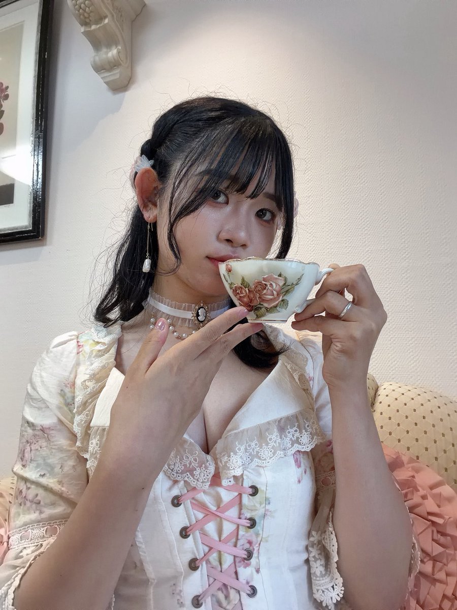 ちゃま🐝🌻claVa puella tweet media