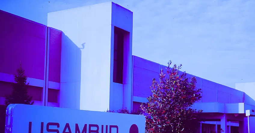 NVICLoeDown's tweet photo. Hantavirus Genome Was Built from Human Blood at U.S. Military Biolab Fort Detrick Using Incomplete Computer Assembly and Reference Genome ‘Fill-Ins’ https://t.co/GmBixG2MNn

Fort Detrick hantavirus genome manufacturing project operated through HHS/NIAID-linked high-containment biodefense contracts worth up to $387.5 million combined.

#Hantavirus #FortDetrick #HHS #NIAID #MilitaryResearch @JonMFleetwood @SecKennedy @RobertKennedyJr @SecWar @PeteHegseth
