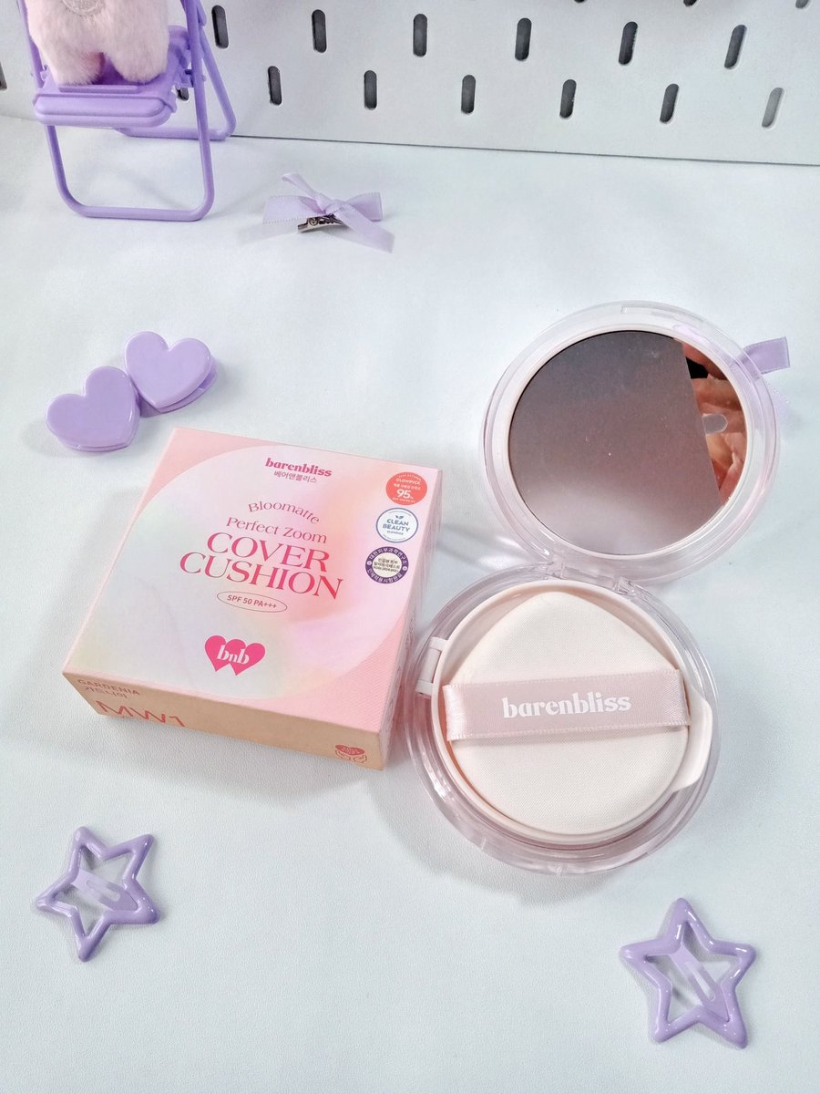chuimud's tweet photo. 💗Barenbliss Bloomatte Perfect Zoom Cover Cushion💗

Cushion yg hasil matte full coverage tinggi yang ringan bikin makeup jadi tahan lama seharian juga 😍🌸

Acne Prone friendly &amp; Non-Comedogenic uda SPF 50+ PA++ gak bikin kulit berminyak juga 😉��

🛍️ https://t.co/dN1pwFII2N https://t.co/iPrWLIPnso