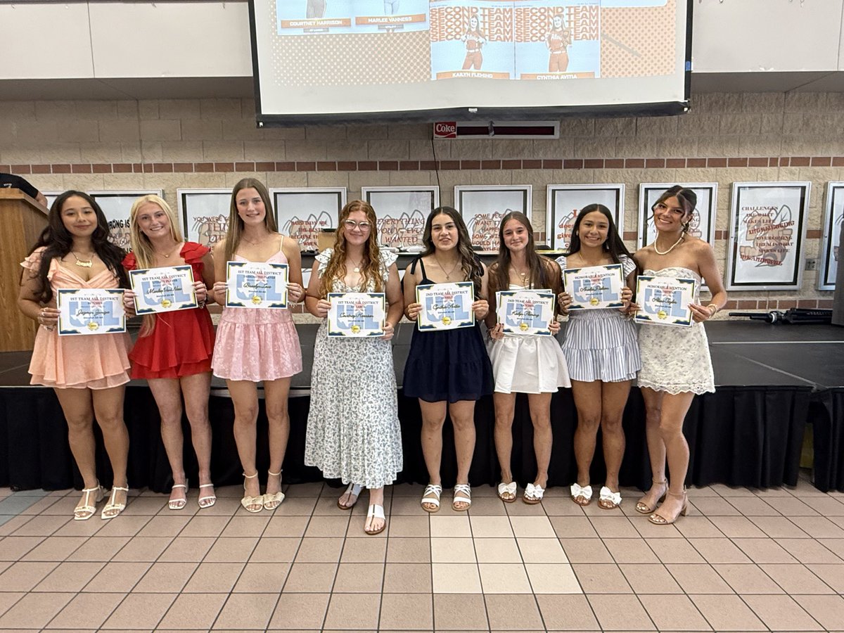 AlvinSoftball's tweet photo. Jacket Softball Awards night went fabulous last night. It is so nice to see all of the kids in their Sunday best 🤩 https://t.co/OXqOKqp8xD