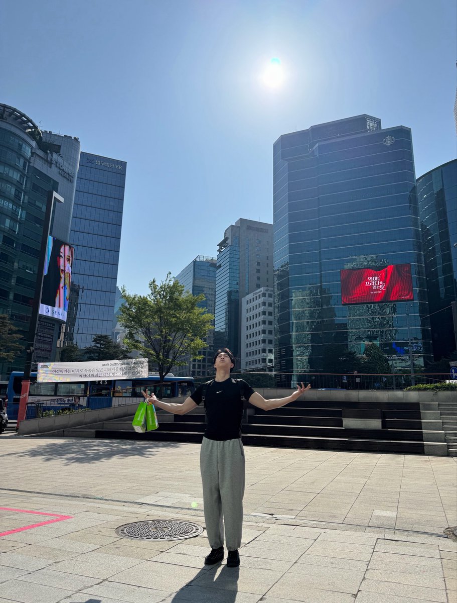 SoumaSales's tweet photo. 韓国旅 https://t.co/IxswjByucA