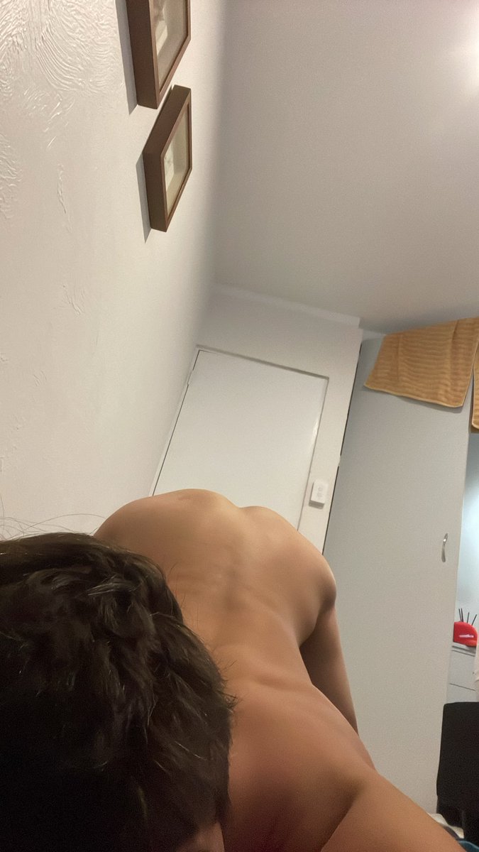virginboy06 tweet media