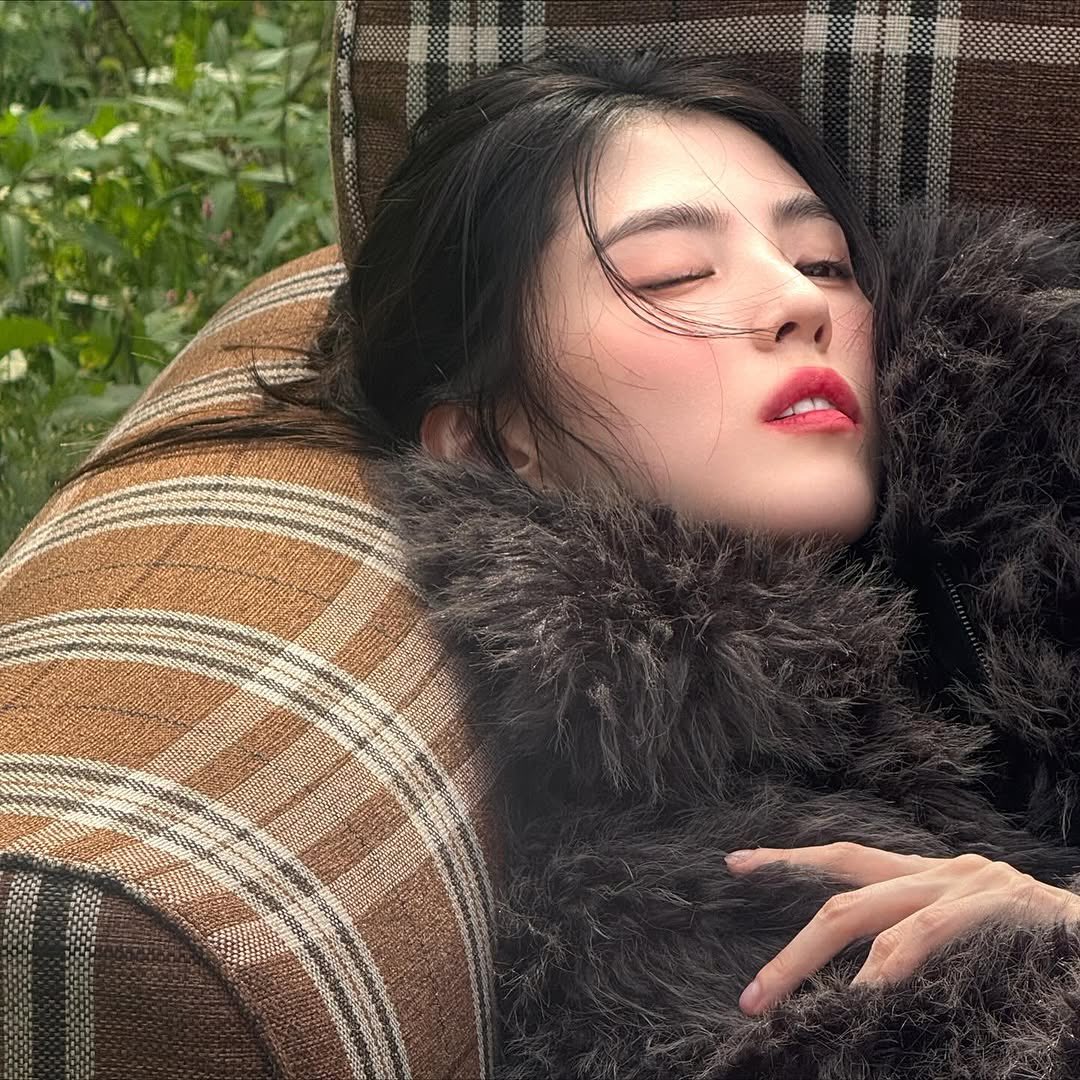 Suohee's tweet photo. 그날도.. 춥다. https://t.co/dp4j7FAAck