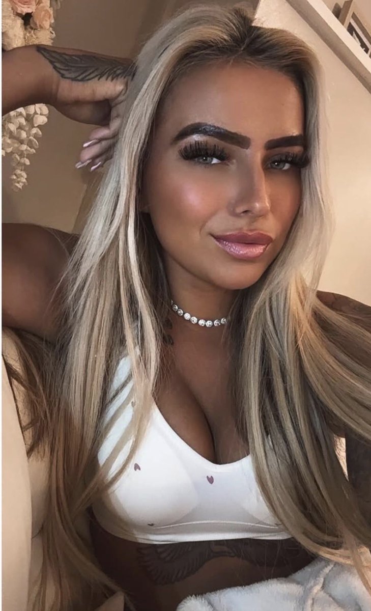 ChavWorldZ's tweet photo. Submission: Sophie, 24 from Kent. Rate this chav slut https://t.co/ROSTF658lg